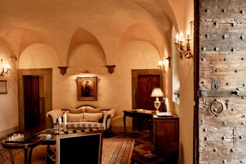 Entrance Hall Villa di Piazzano SLH Luxury Hotel Cortona tuscany