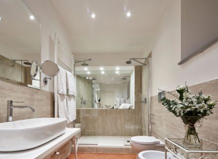 Bathroom detail Junior Suite Rooms Villa di Piazzano SLH Luxury Hotel Cortona tuscany